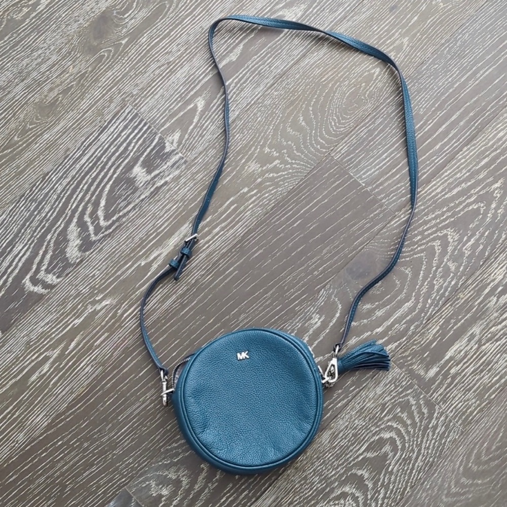 Michael Kors teal blue crossbody handbag. In like new condition.